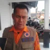 Kepala Pelaksana BPBD Kabupaten Sumedang, Atang Sutarno saat diwawancarai terkait kesiapsiagaan jelang libur Nataru. (Yanuar/Jabar Ekspres)