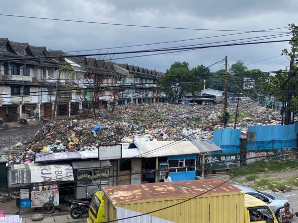 Tumpukan sampah di Pasar Caringin Kota Bandung/Istimewa/