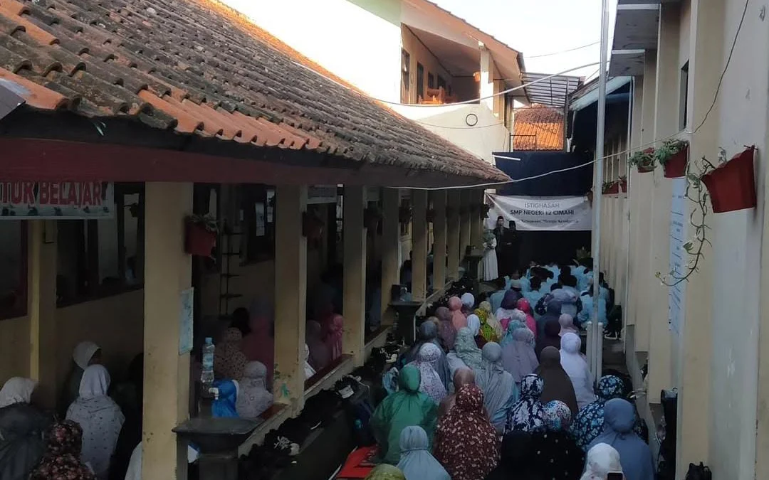 Salah Satu Kondisi Lorong di SMPN 12 Cimahi (ist)