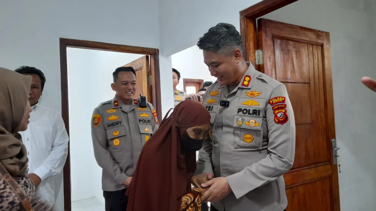 Berkat Program Polisi Peduli Sosial Polres Cimahi, Anih Tak Khawatir Lagi Rumahnya Ambruk