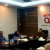 Penyerahan Ijin Usaha dari OJK untuk BPR hasil merger