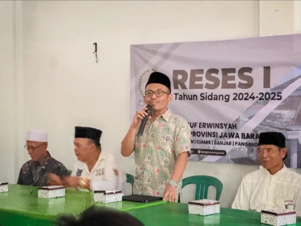 Anggota Komisi 5 DPRD Jawa Barat dari Fraksi PKB, Maulana Yusuf Erwinsyah saat lakukan kegiatan di Dapil XIII