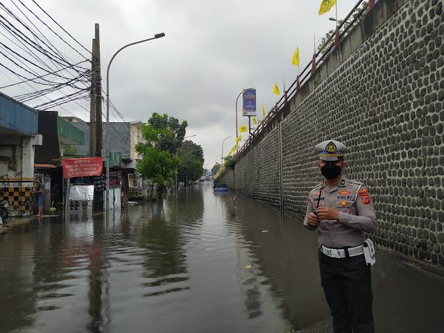 Potensi Bencana seperti Banjir Jadi Perhatian BPBD Kota Cimahi Jelang Nataru (Jabar Ekspres)