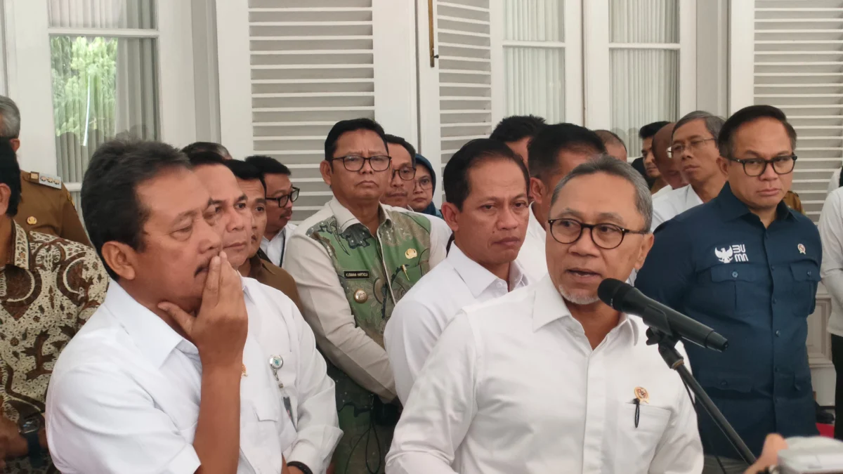 Dok. Menko Pangan, Zulkifli Hasan atau Zulhas usai rakor swasembada pangan nasional di Gedung Pakuan, Kota Bandung, Selasa (24/12). Foto. Sandi Nugraha