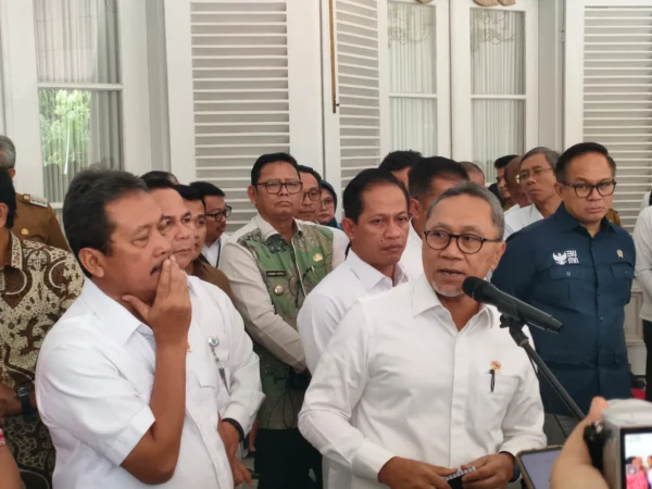 Dok. Menko Pangan, Zulkifli Hasan atau Zulhas usai rakor swasembada pangan nasional di Gedung Pakuan, Kota Bandung, Selasa (24/12). Foto. Sandi Nugraha