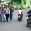 Razia Pak Ogah di Jalur alternatif Puncak, 15 orang diamankan. (Sandika / jabar Ekspres)