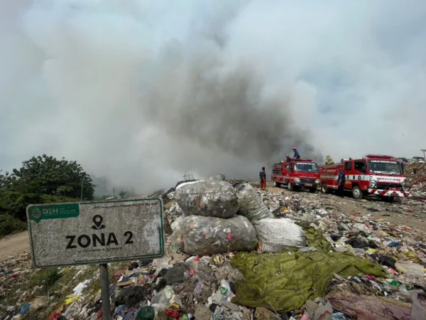 Ist. Tumpukan sampah di zona 2 TPA Sarimukti. Dok. Jabar Ekspres