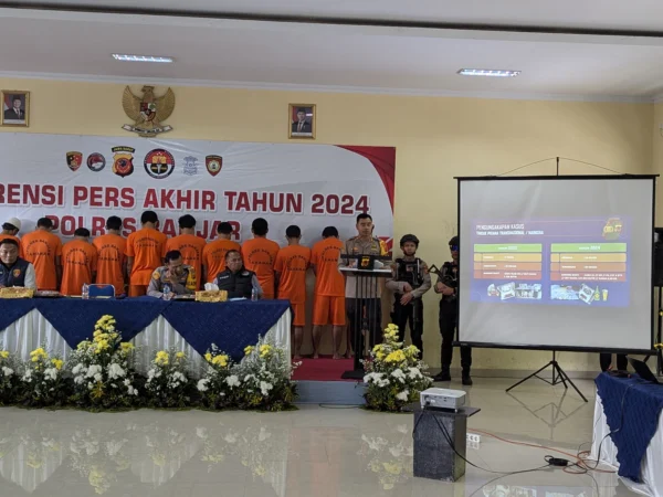 Polres Banjar saat menggelar rilis akhir tahun, Selasa 31 Desember 2024. (Cecep Herdi/Jabar Ekspres)