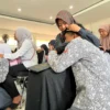 Tangis Haru Warnai Parenting Polres Cimahi dalam Memperingati Hari Ibu di SMAN 3 Cimahi (mong)