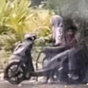 Video Sepasang ABG Mesum di Halaman Gedung Sasana Krida Probolinggo Viral