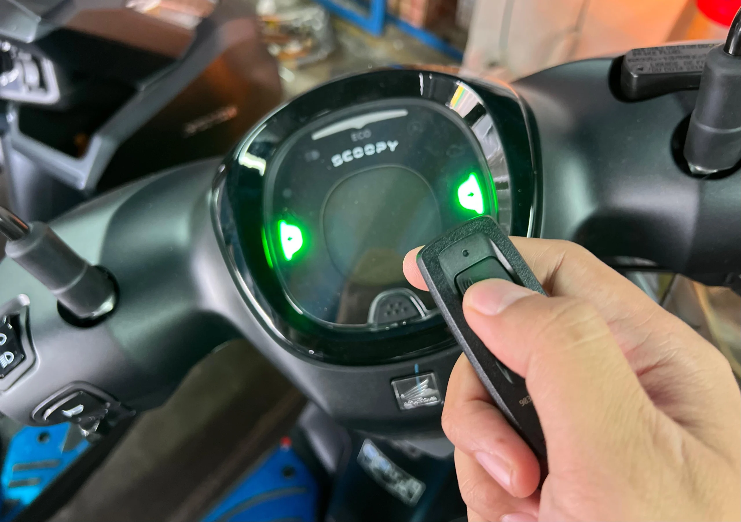 Cara Mengaktifkan Anti Theft Alarm pada Motor Scoopy