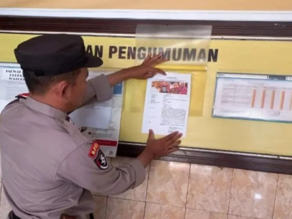 Polres Pemalang sebarkan surat edaran DPO Harun Masiku. (foto/ANTARA)