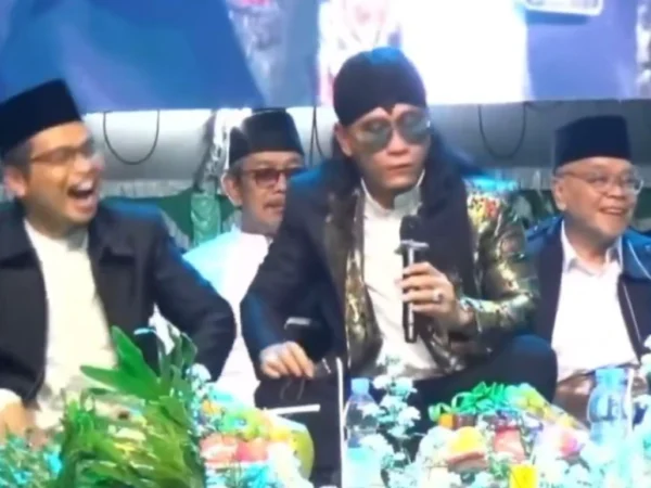 Kecam Prilaku Gus Miftah Rendahkan Penjual Es Teh, Warganet: Mending, Ketimbang Jualan Agama!