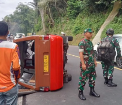 BREAKING NEWS: Terjadi Laka Lantas di Cadas Pangeran Kamis Pagi.