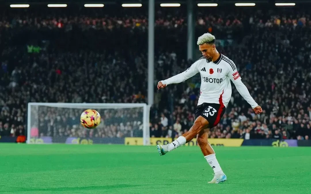 Antonee Robinson saat bermain di Fulham (Instagram/@antonee_jedi)