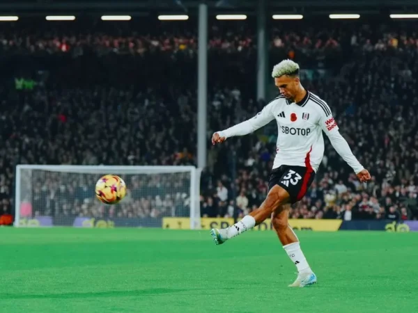 Antonee Robinson saat bermain di Fulham (Instagram/@antonee_jedi)