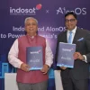 Chief Executive Office AIonOS C.P. Gurnani dan President Director and Chief Executive Officer Indosat Ooredoo Hutchison Vikram Sinha Seusai menandatangani nita kesepahaman kolaborasi, di New Delhi kemarin (27/01/2024).