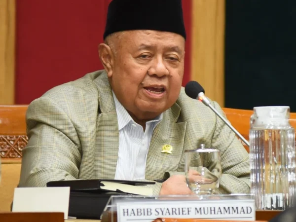 Anggota DPR RI Habib Syarief Muhammad Alaydrus, menyoroti tunjangan kinerja atau tukin dosen ASN yang belum cair hingga saat ini.