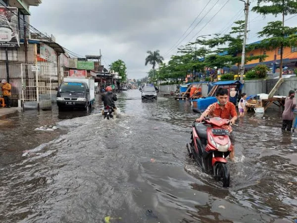 Masalah Banjir di Cimahi Masih Belum Tertangani Maksimal Meski Kolam retensi Pasirkaliki Telah Beroperasi (Dok. Jabar ekspres)