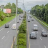 Ilustrasi Kendaraan di Tol Pasteur Menuju Kota Bandung. (foto/ Sandi Nugraha)