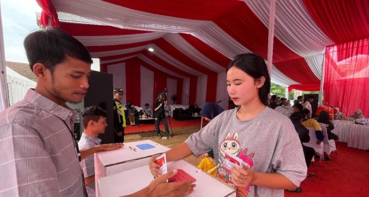 Ilustrasi pemungutan suara di Pilkada Bandung Barat 2024. Dok Jabar Ekspres/wit