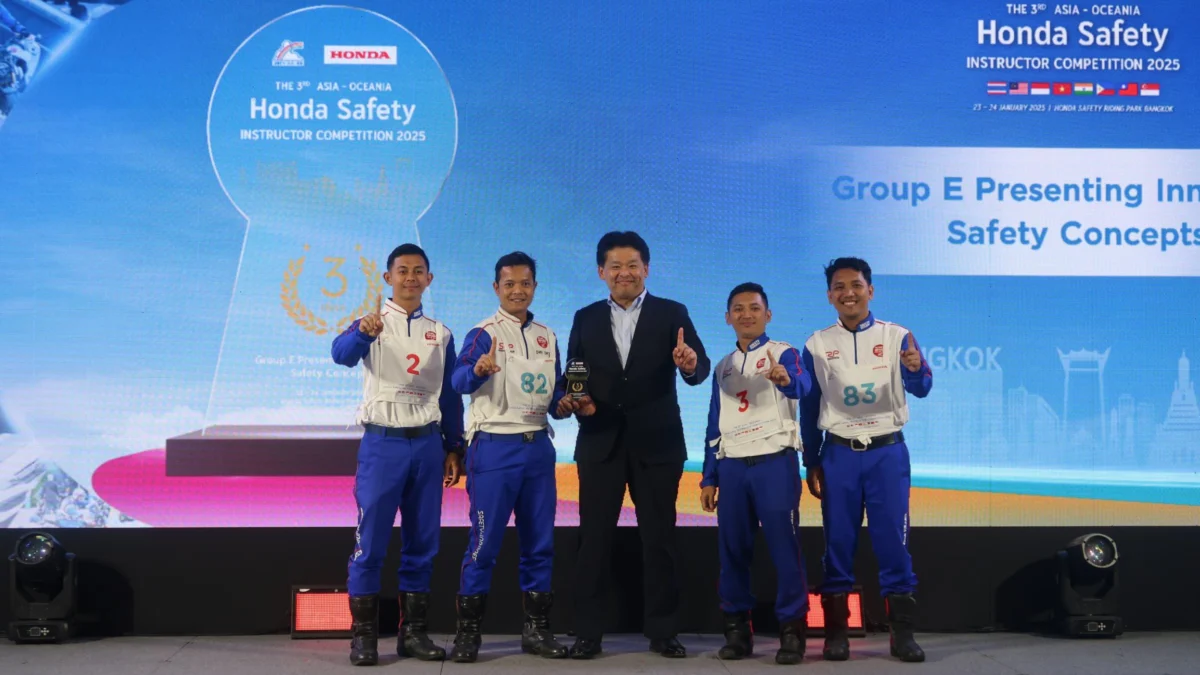 Instruktur safety riding PT Astra Honda Motor berhasil meraih posisi ketiga pada kategori Safety Innovative Concept dan 150cc dalam pentas The 3rd Asia-Oceania Honda Safety Instructor Competition 2025 yang berlangsung di Honda Safety Driving, Bangkok, Thailand pada 23-24 Januari 2025.