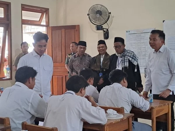 Program Makan Bergizi Gratis ( MBG ) di Kabupaten Ciamis ternyata belum terlaksana dan belum ada petunjuk teknis program itu.