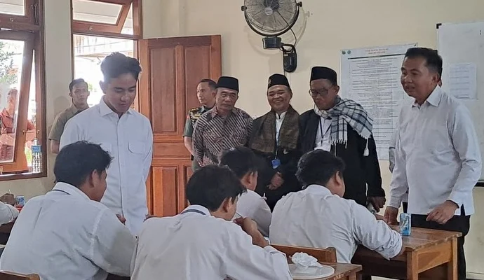 Program Makan Bergizi Gratis ( MBG ) di Kabupaten Ciamis ternyata belum terlaksana dan belum ada petunjuk teknis program itu.