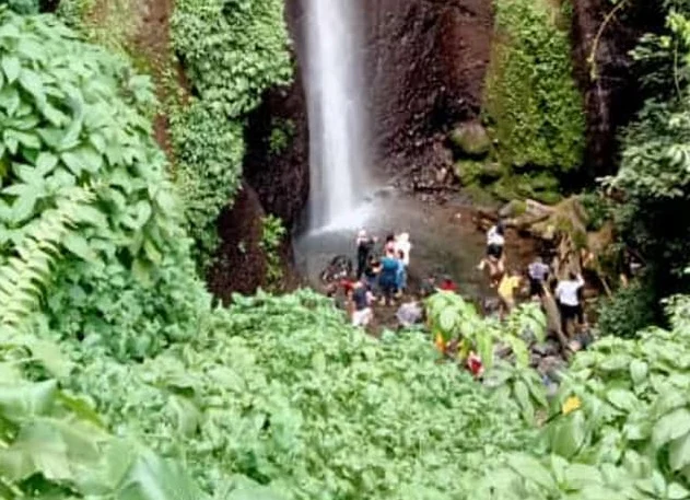 Sebuah video viral mengenai mahalnya tiket masuk ke tempat wisata Curug Nangka yang ada di Kabupaten Bogor beredar di media sosial.