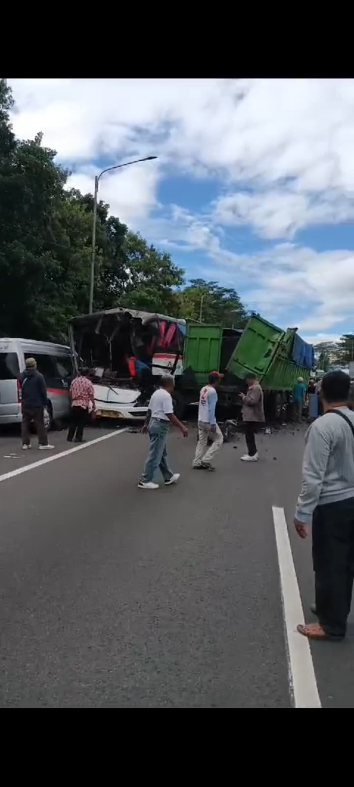 Kecelakaan beruntun di Tol Cipularang/Istimewa/