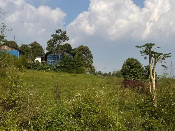Bidang tanah aset milik Pemkab Bandung Barat berlokasi di Jalan Raya Cijamil-Cisarua, Desa Cilame, Kecamatan Ngamprah. Selasa (7/1). Dok Jabar Ekspres/wit