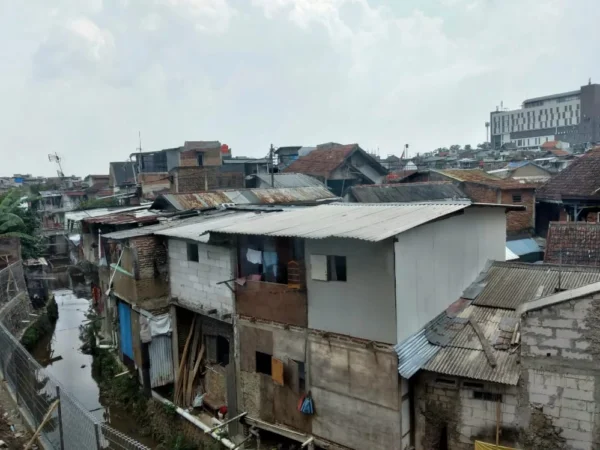 Permukiman padat penduduk di Kota Bandung. (son)