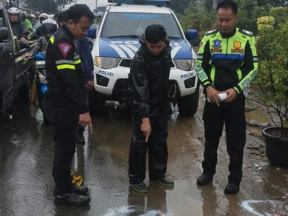 Laka Lantas di Jalan Narogong Bogor, Seorang Wanita Tewas Ditempat. (Sandika / Jabar Ekspres)