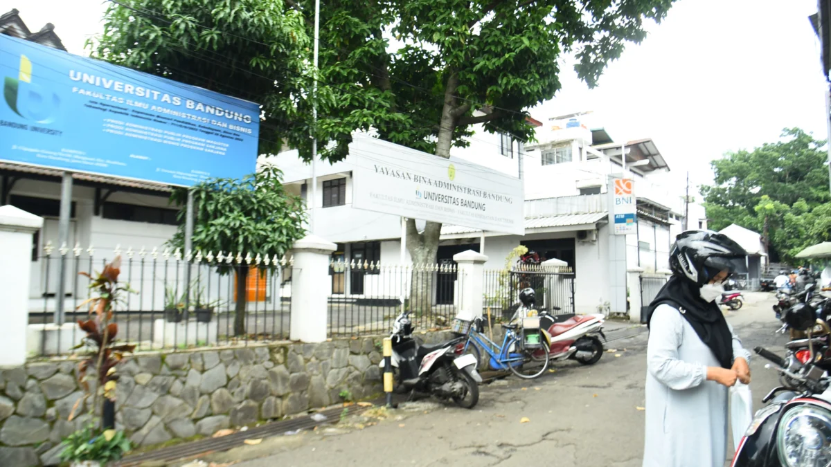 Ilustrasi: Suasana Universitas Bandung di Jalan Muararajen, Kota Bandung, Kamis (9/1). Foto: Dimas Rachmatsyah/ Jabar Ekspres