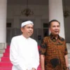 Dedi Mulyadi dan Bey Machmudin di Gedung Sate/Istimewa/