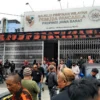 Dok. Situasi terkini di Kantor MPW Pemuda Pancasila Jabar usai terjadi penyeberangan oleh sekelompok orang tidak dikenal. Rabu (15/1). Foto. Sandi Nugraha/Jabar Ekspres/