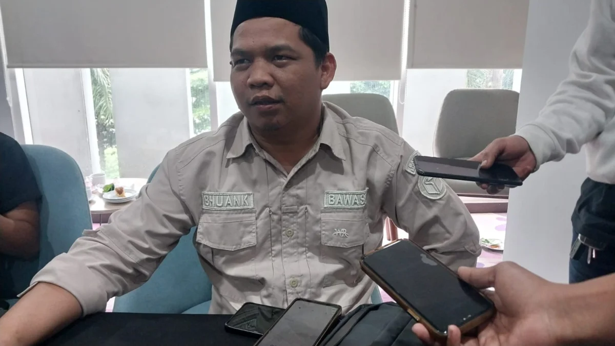 Koordinator Divisi Pencegahan, Partisipasi Masyarakat, dan Hubungan Masyarakat, Bawaslu Kabupaten Bogor, Burhanuddin. (Regi / Jabar Ekspres)