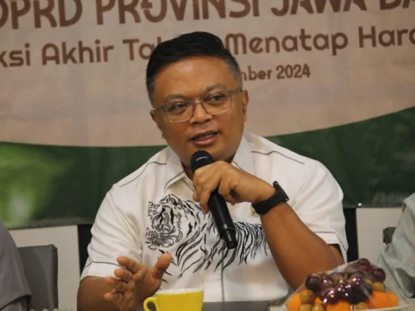 Ketua Fraksi PPP DPRD Jabar Zaini Shofari.