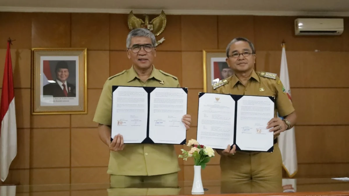 Serah Terima Jabatan (Sertijab) Pj Wali Kota Cimahi, Dicky Saromi pada Benny Bachtiar di Aula A Pemkot Cimahi/Firman Satria/