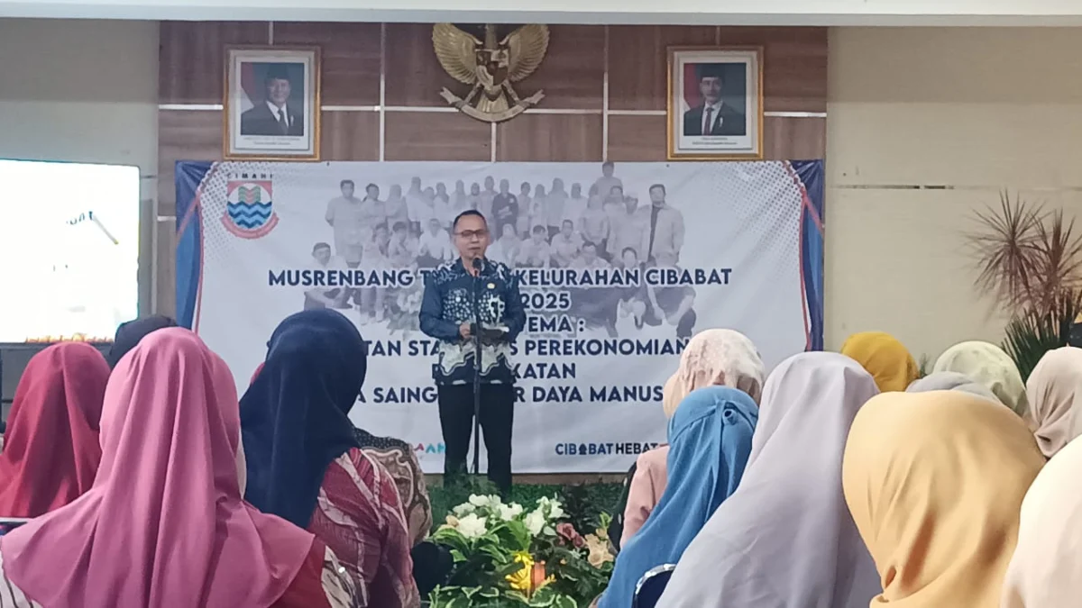 Lurah Cibabat, Muhammad Faisal saat Memberikan Sambutan dalam Musrenbang Tingkat Kelurahan/Firman Satria/Jabar Ekspres/