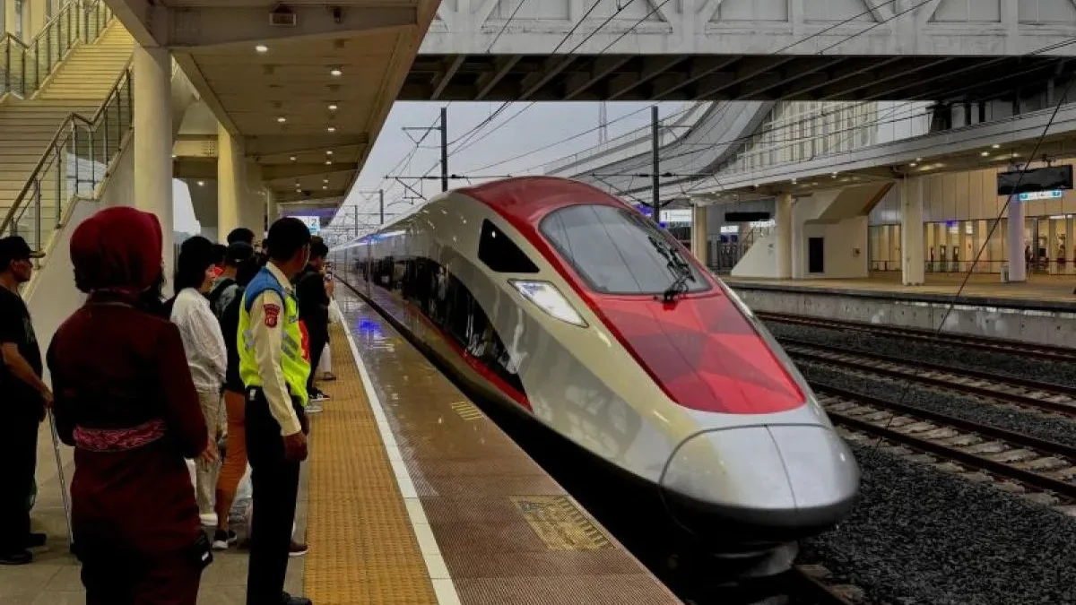 Kereta Cepat Whoosh di Stasiun Padalarang, Kabupaten Bandung Barat, Jawa Barat. (Foto/ANTARA)