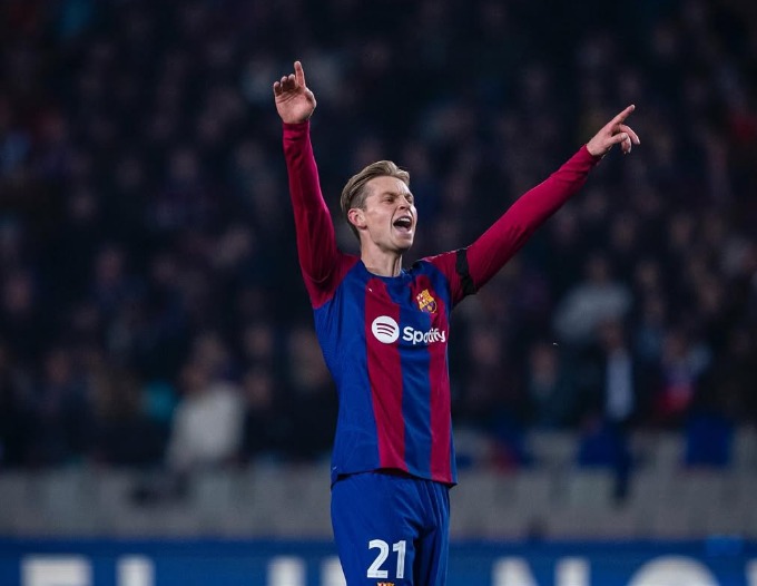 Gelandang Barcelona, Frenkie De Jong diburu dua raksasa Liga Inggris. (Instagram / frenkiedejong)