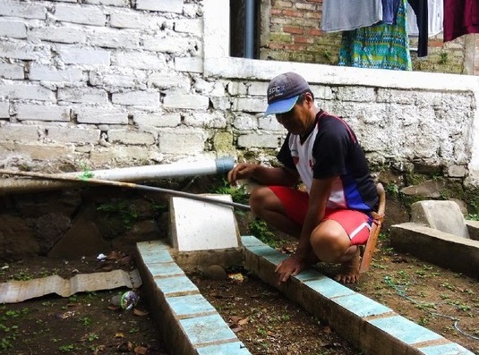 Makam keluarga di kampung Cikupa, Desa Cilame, Kabupaten Bandung Barat.