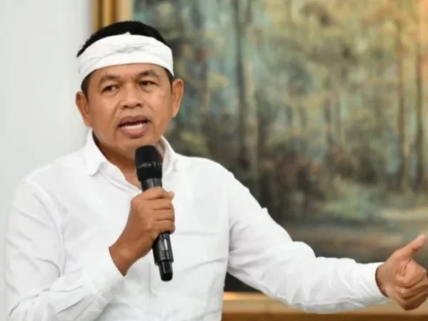 Dedi Mulyadi yang akan mengubah mobil dinas Gubernur jadi Mobil Rumah Sakit