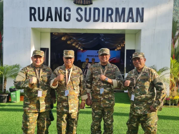 Wali Kota Banjar H Sudarsono (dua kanan) saat mengikuti Retreat di Magelang, baru-baru ini. (Foto Istimewa)