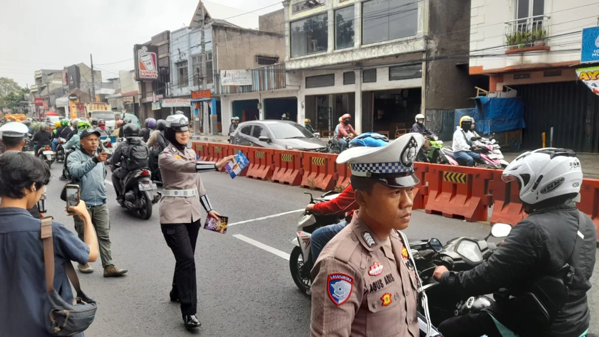 Satlantas Polres Cimahi saat Gelar Operasi Zebra Lodaya 2025/Firman Satria/Jabar Ekspres/