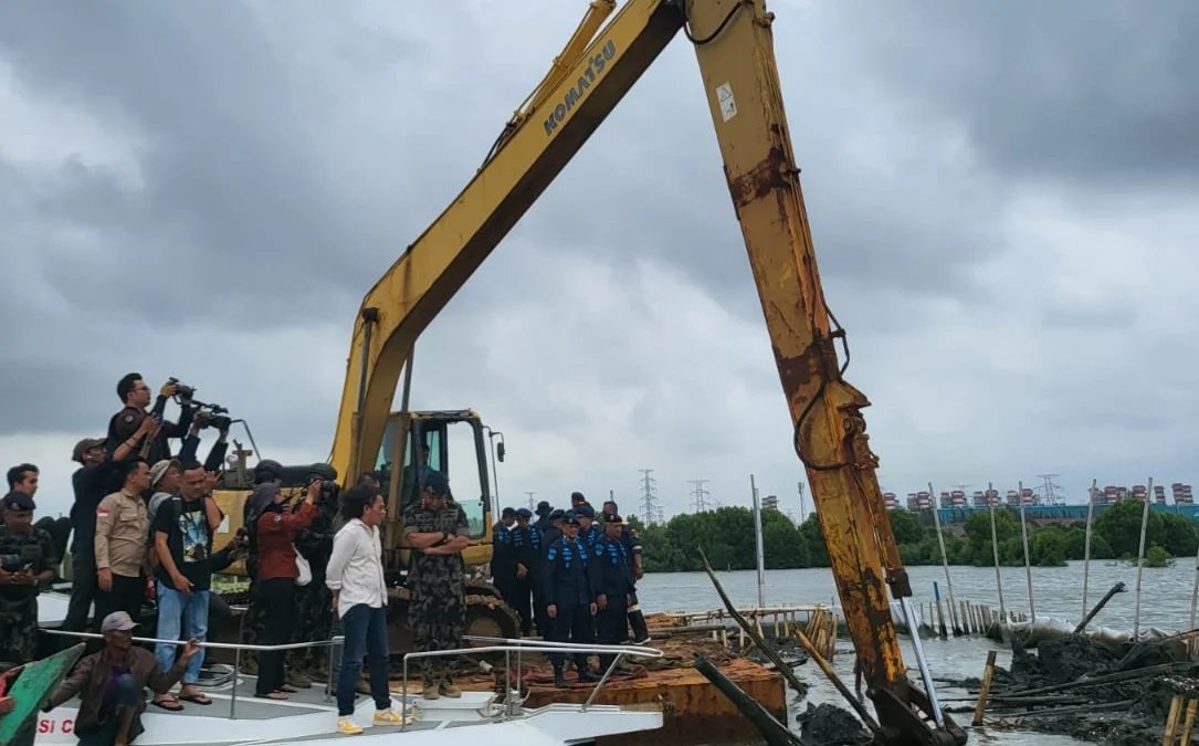 Pembongkaran pagar laut di Kabupaten Bekasi.(ist)