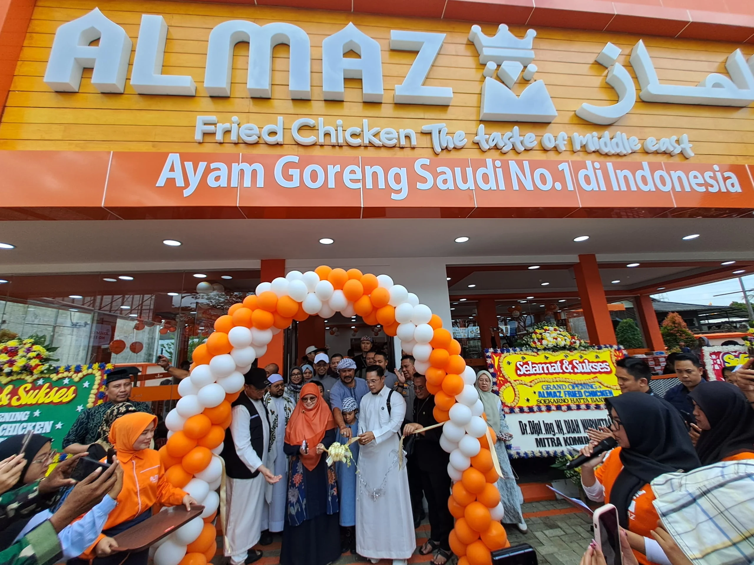 Almaz Fried Chicken Buka Outlet Pertama di Bandung, Sajikan Ayam Goreng Khas Timur Tengah