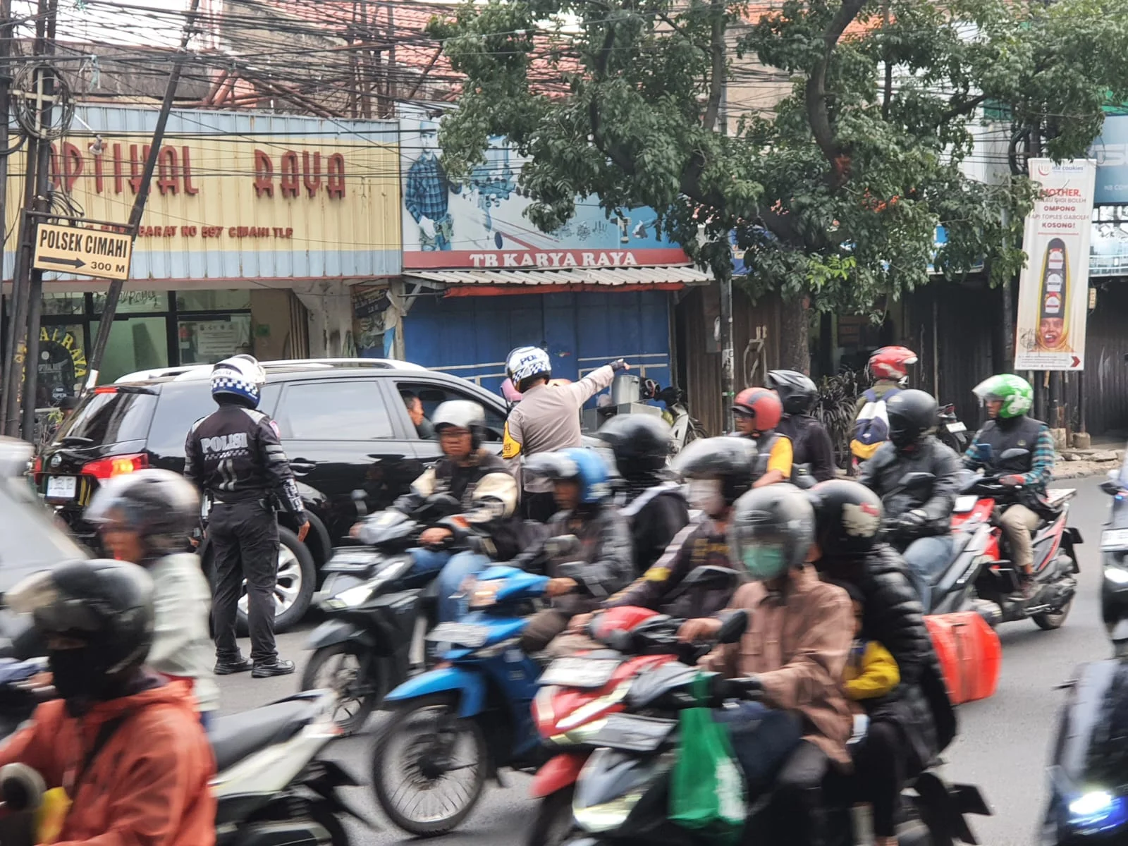Sejumlah Pemudik Mulai Padati Jalur Padalarang, Kabupaten Bandung Barat dari Arah Cianjur (Mong)