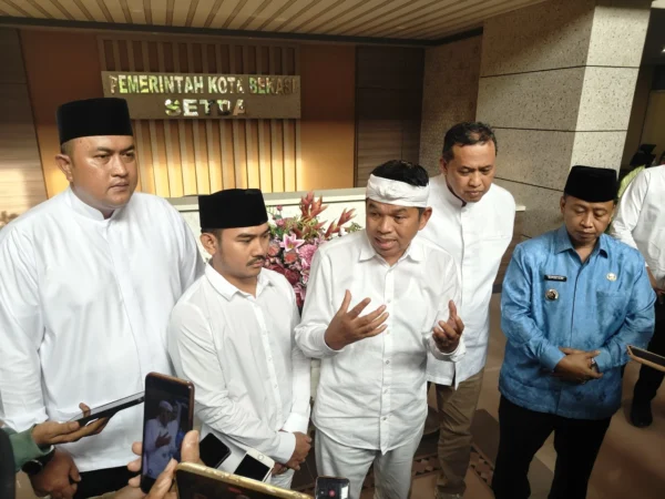 Gubernur Jabar Dedi Mulyadi saat bersinergi dengan daerah untuk atasi banjir.